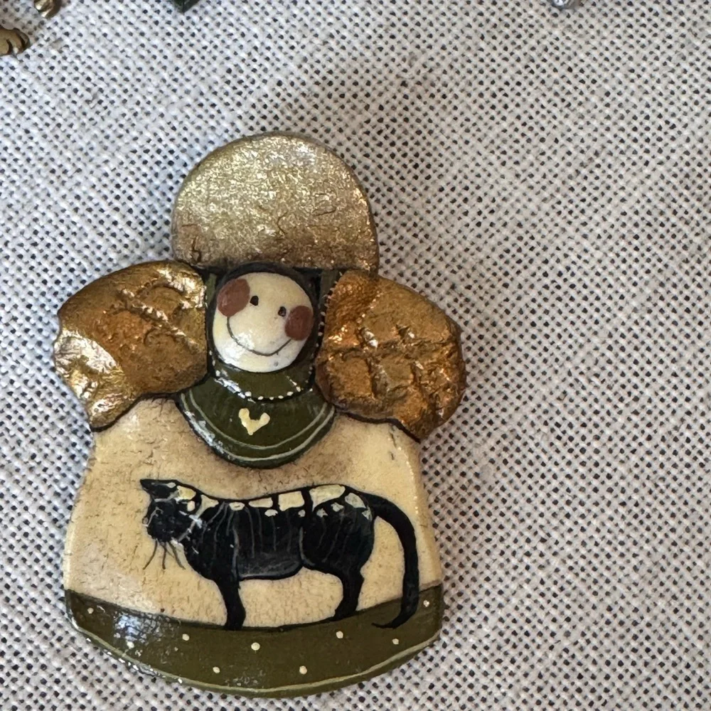 Sisters 2007 Cat Pin & JJ Cat Pins